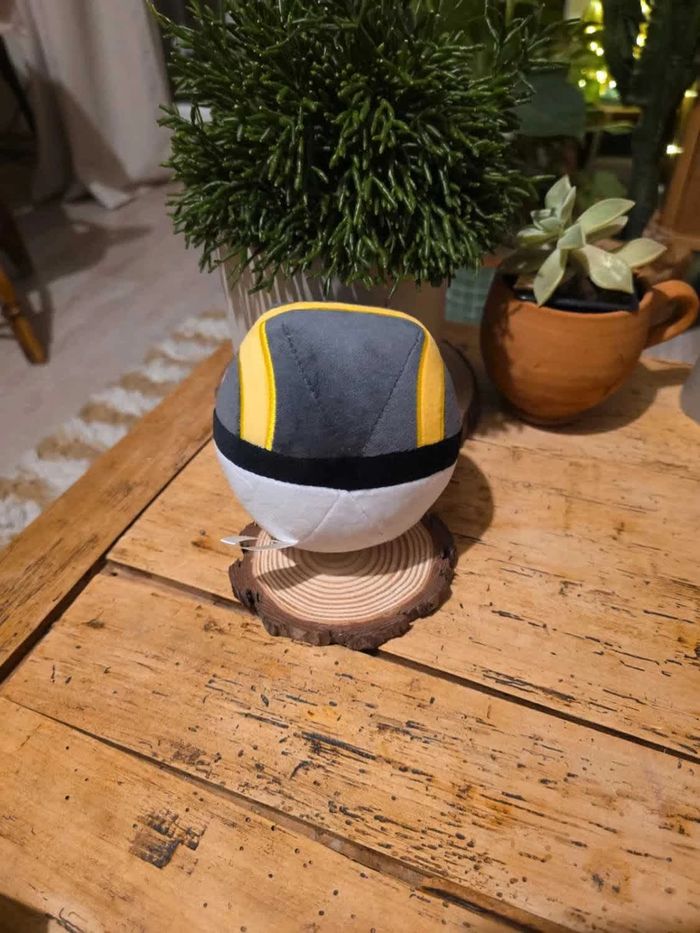 🎱 Peluche Hyperball Pokémon Standard – 12 cm – Fun & collector – Neuve - photo numéro 3