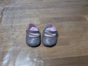 Paire de chaussures souples fille pointure 15-16 Bout'chou