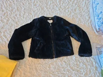 manteau court effet fourrure