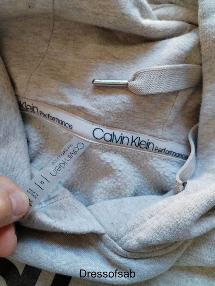Hoodie Calvin Klein Femme - photo numéro 8