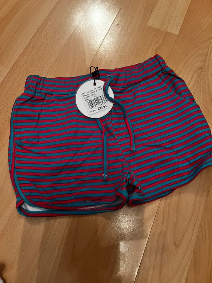 Short fille 6 ans someone