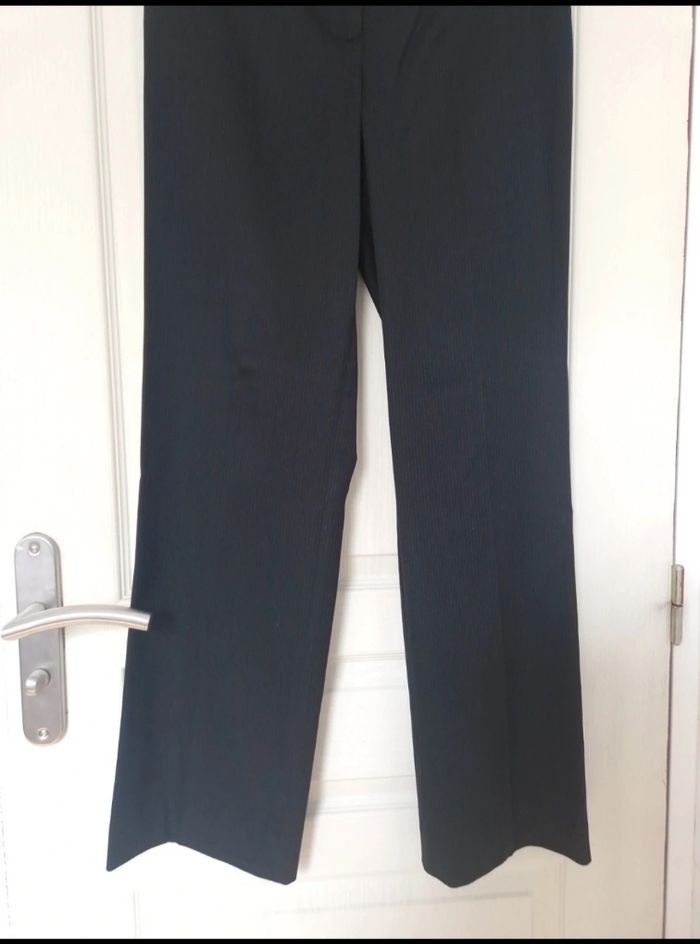 Belle ensemble tailleur veste et pantalon noir a rayure blanche femme Massimo dutti taille M/38 - photo numéro 9