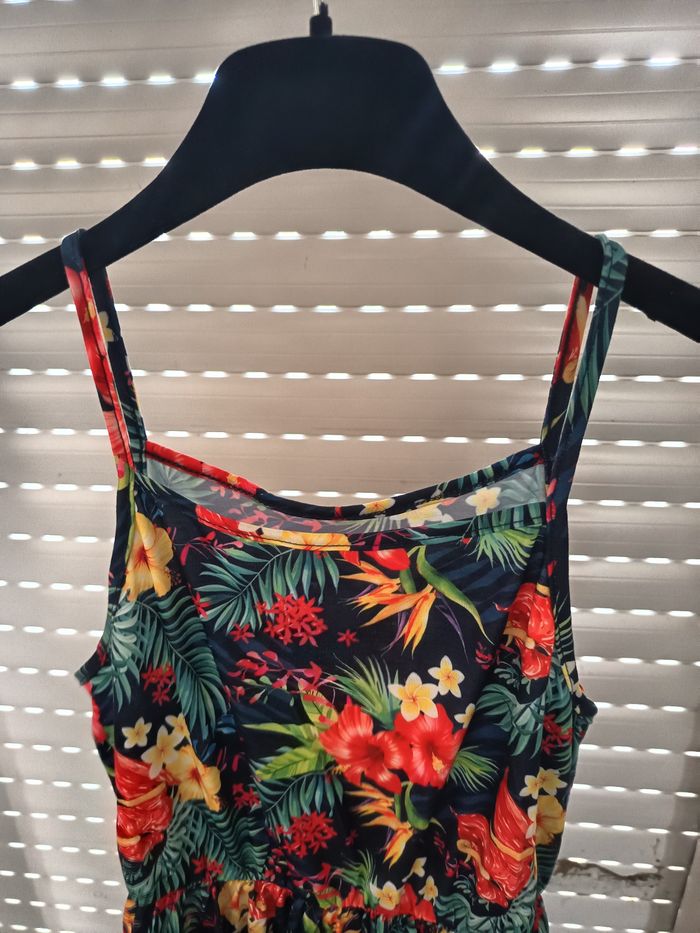 Robe été neuve 11 12 ans fleuri noir - photo numéro 2