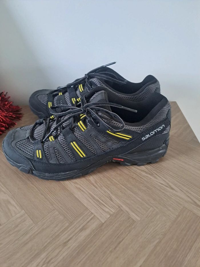 Jolie chaussures noir Salomon - photo numéro 2