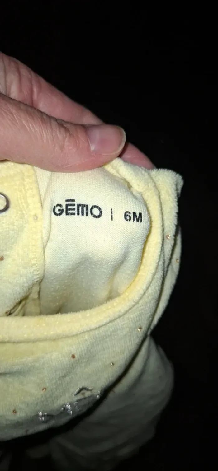 Pyjama jaune - photo numéro 2