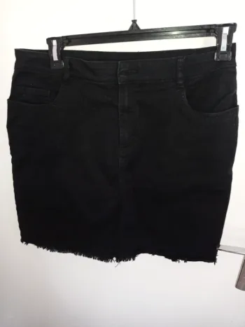 Jupe femme en jean de couleur noir