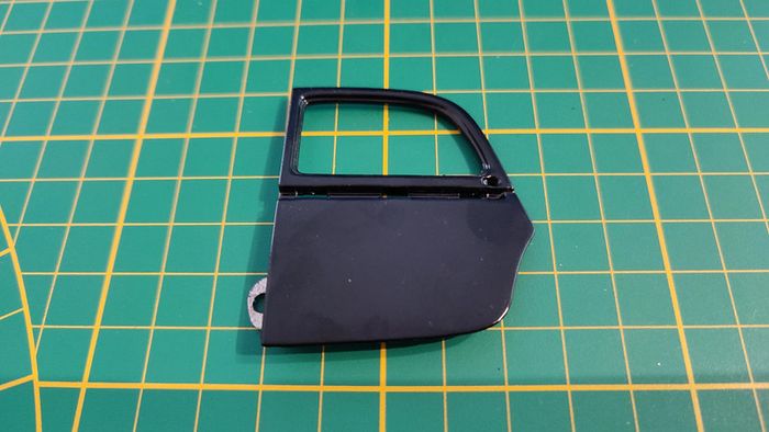 Porte arrière gauche pièce détachée miniature 1/18 Citroën traction 15cv 1952 Maisto #B36