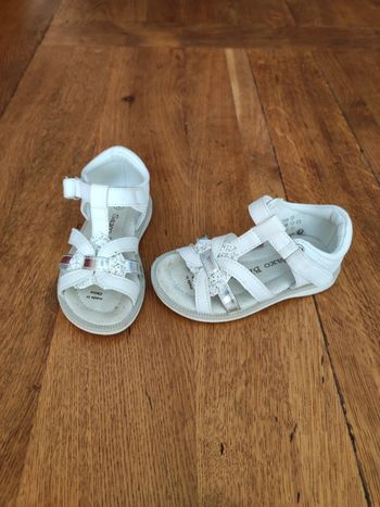 Sandales filles - taille 22