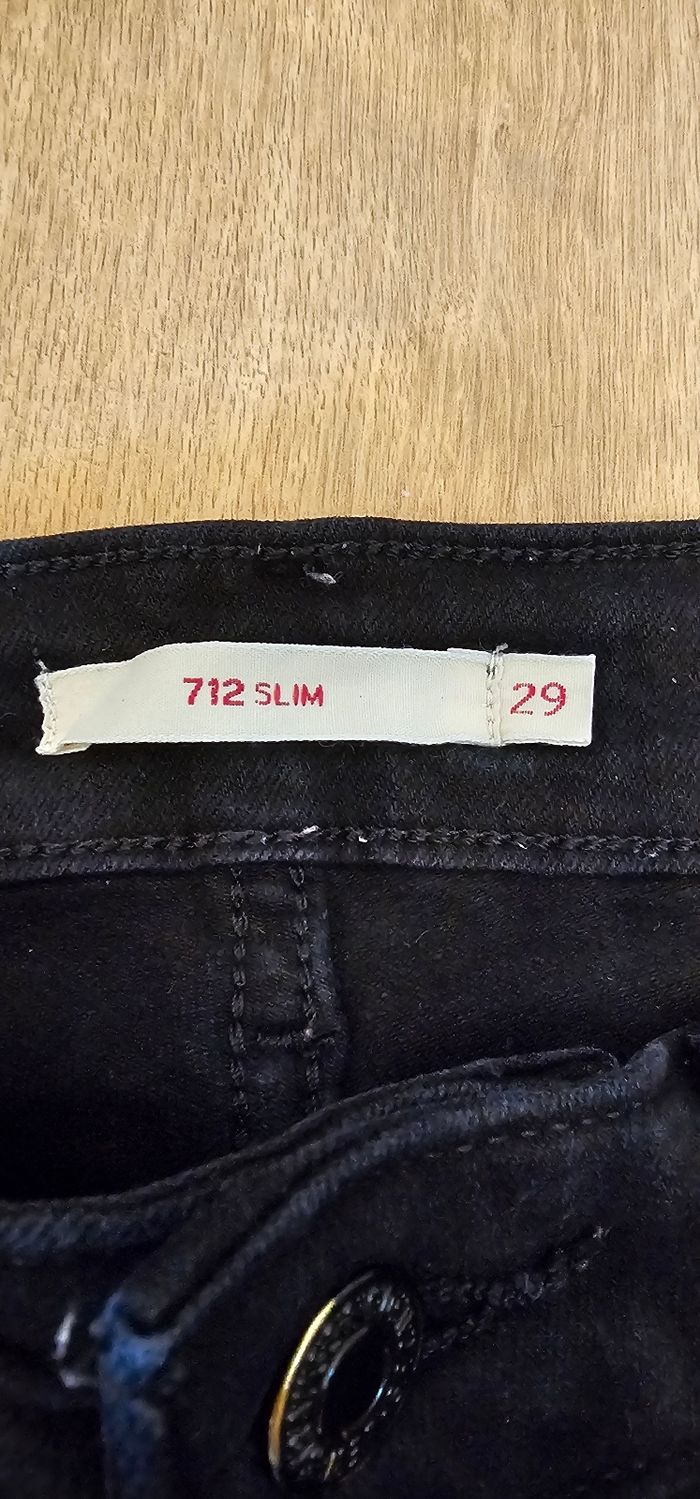 Levi's 712 noir w29 L30 - photo numéro 4
