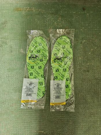 Lot semelles pointure 43