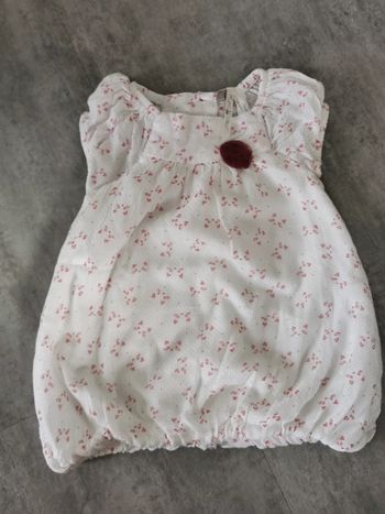 Blouse à manches courtes bébé fille 9 mois neuve