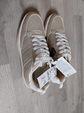 Baskets femme or  kiabi 37 neuves