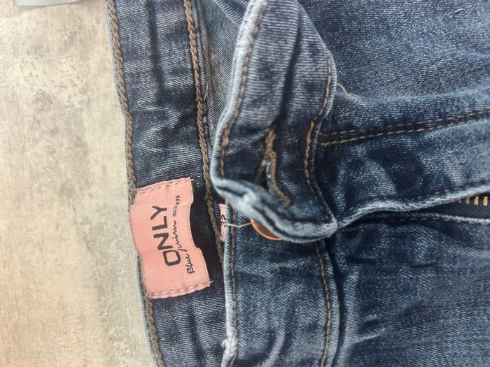 lot 17 vêtements femme taille M-38 pull jupe pantalon jean levis - photo numéro 8