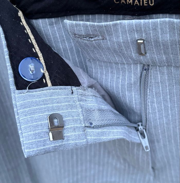 🤍 Pantalon à fines rayures gris et blanc – Camaïeu – Taille 44 - photo numéro 2