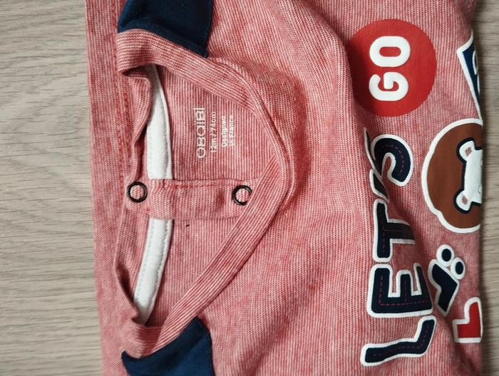 Tee-shirt rouge et blanc 12 mois - photo numéro 3