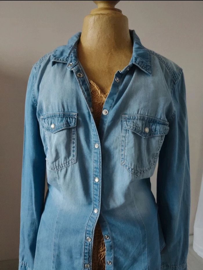 Chemise bleue - photo numéro 2