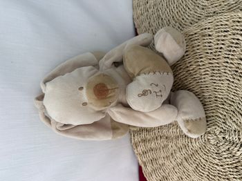 NICOTOY SOS DOUDOU LAPIN ECRU COEUR BEIGE MUSICAL