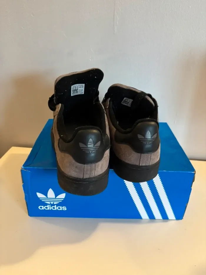 Chaussures Adidas Campus gris / noir pointure 44,5 - photo numéro 3