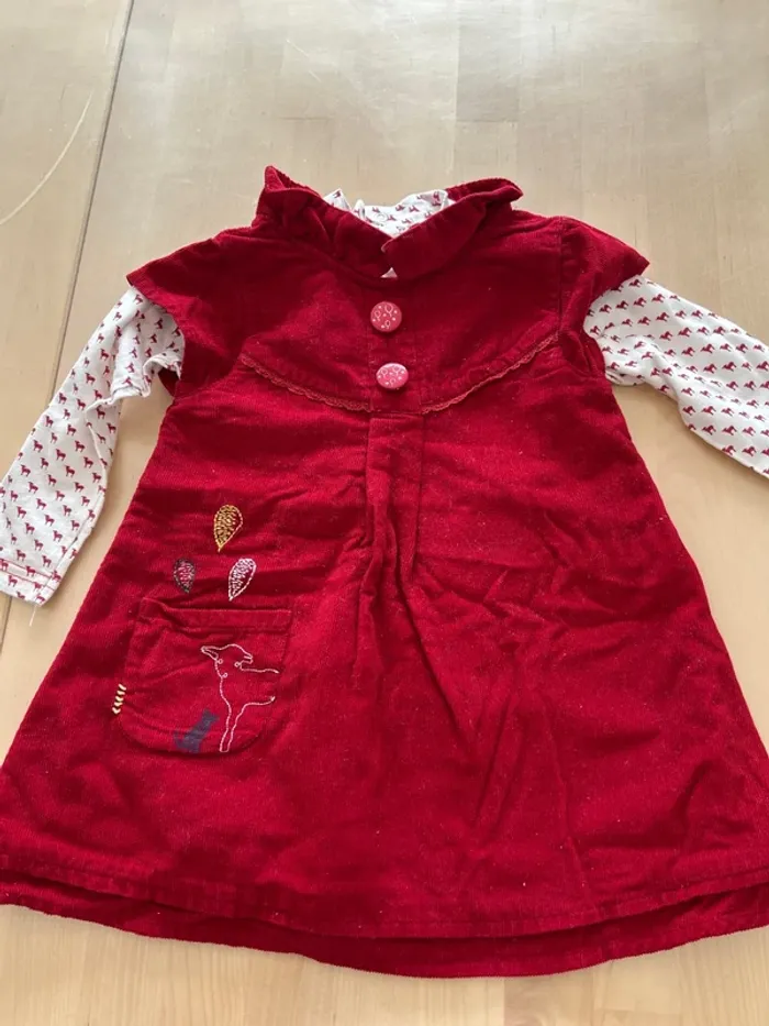 Superbe ensemble robe en velours et très shirt grain de blé 18mois