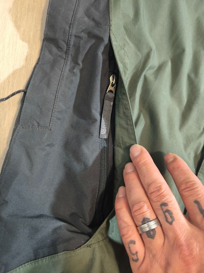 Veste the North face, taille S, kaki et noir, très bon état, - photo numéro 9