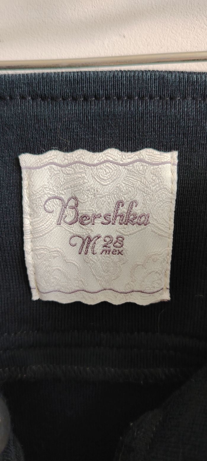 Jupe noire taille haute à boutons – Bershka – Taille M - photo numéro 3