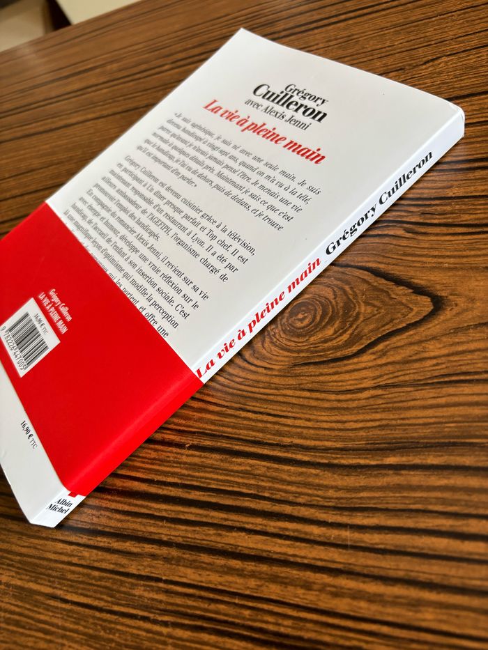 livre de Grégory Cuilleron « La Vie à pleine main » - photo numéro 7
