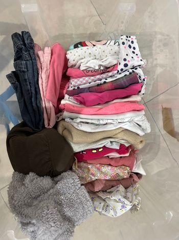 18 mois gros lot /25 vêtements 