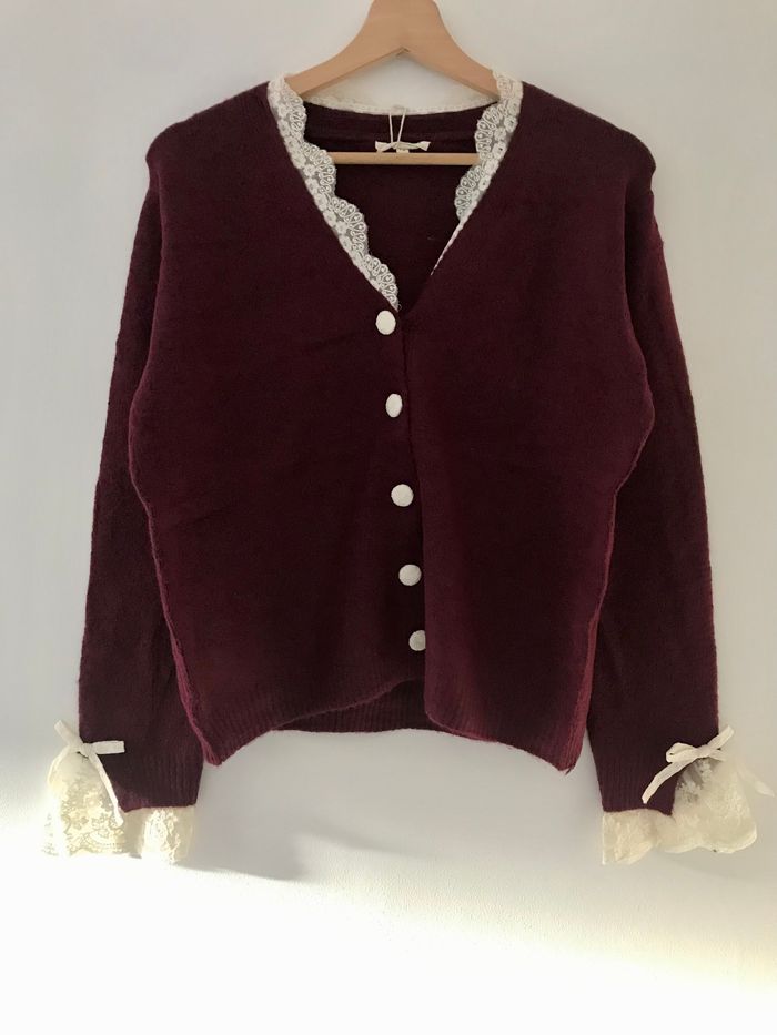 Gilet bordeaux à dentelle - photo numéro 2