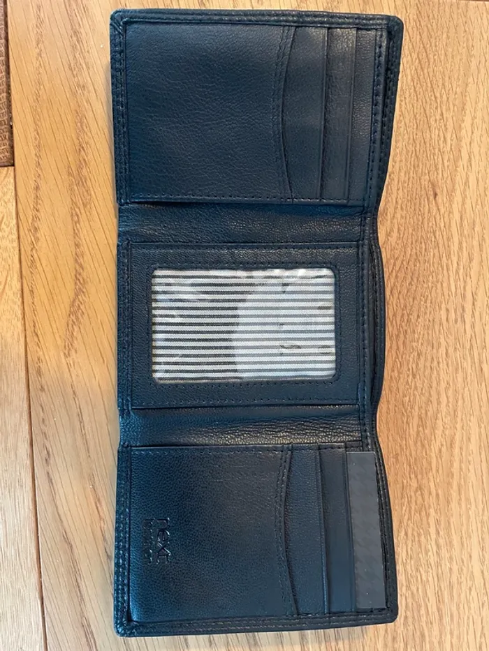 Portefeuille en cuir noir - photo numéro 2