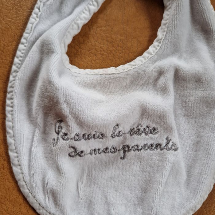 Lot 2 bavoirs - photo numéro 2