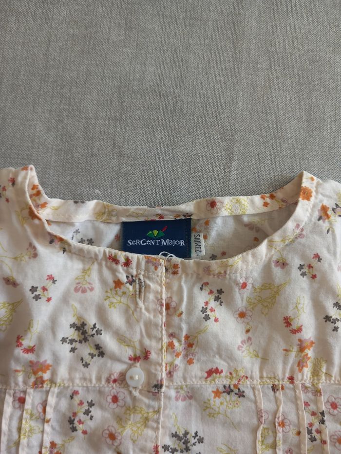 Chemise à fleurs 🌸 Sergent Major 23 mois TBE - photo numéro 3