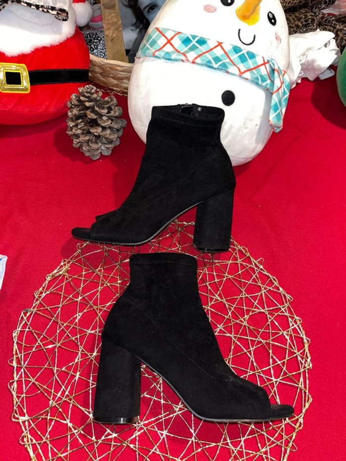 Bottine en daim noir t 36