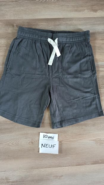 Short en coton gris Kiabi neuf 10 ans