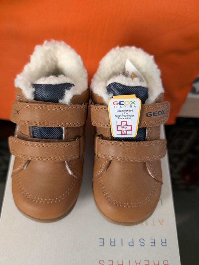 Chaussures fourrés garçon. Conseillé par les podologues. Taille 21. Neuf. Geox - photo numéro 10