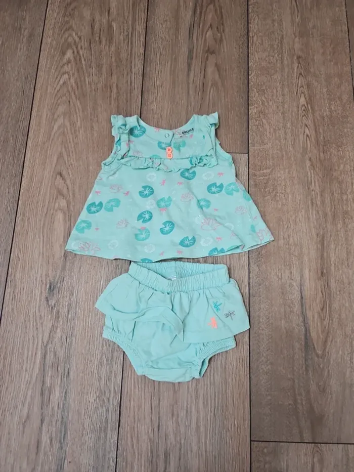 Ensemble bébé fille.