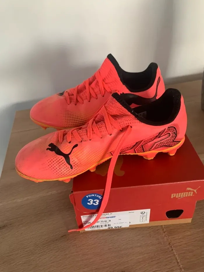 Paire chaussures de foot, puma - photo numéro 2