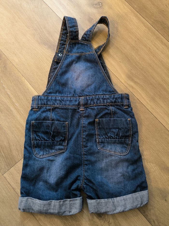 Salopette en jean fille Kiabi 2 ans (24 mois) - photo numéro 2