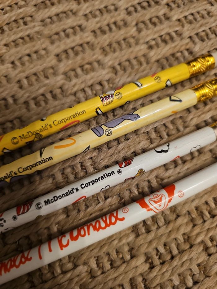 Crayons papier McDonald's vintages - photo numéro 11