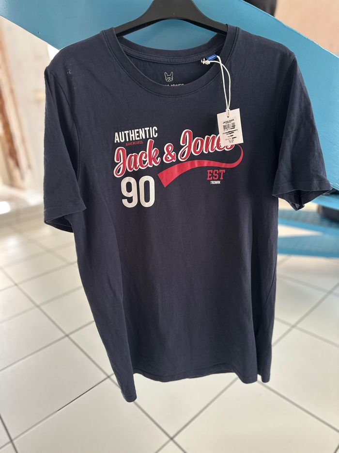 Tee shirt bleu marine Jack and Jones taille 16 ans NEUF - photo numéro 2