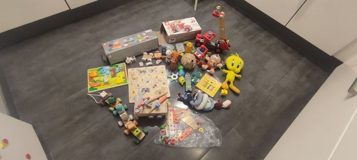 Lot jouets de 0 à 3 ans
