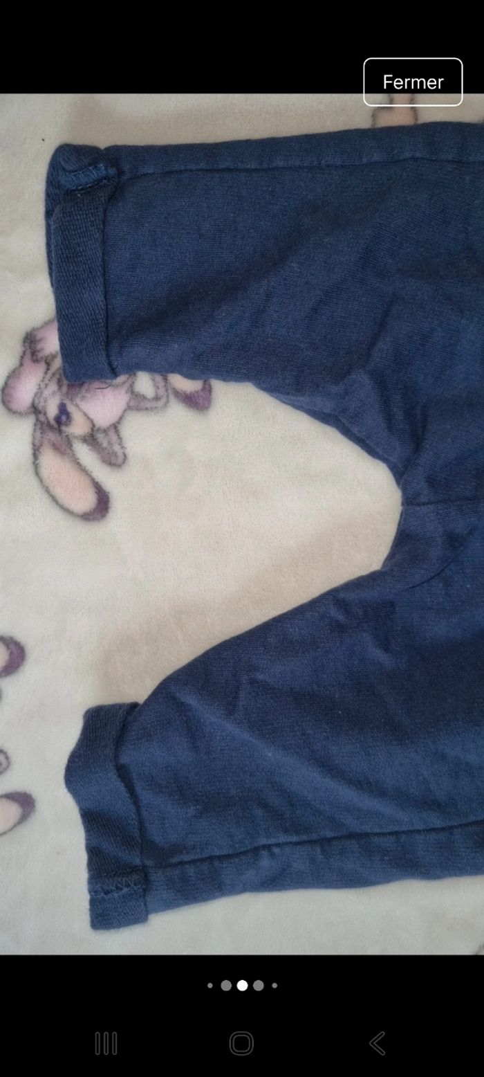 Pantalon 6 mois fille en très bon état - photo numéro 3