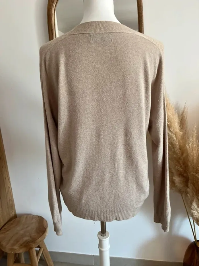 Pull col V beige Cécile Wang - photo numéro 6