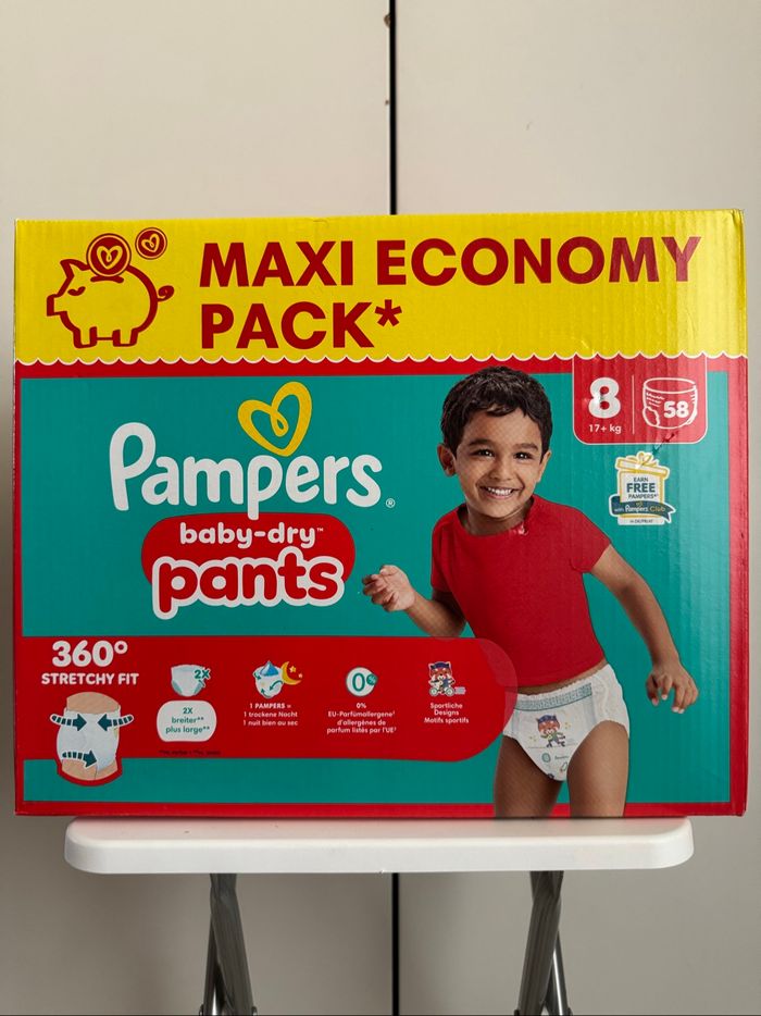 58 couches Pampers pants taille 8