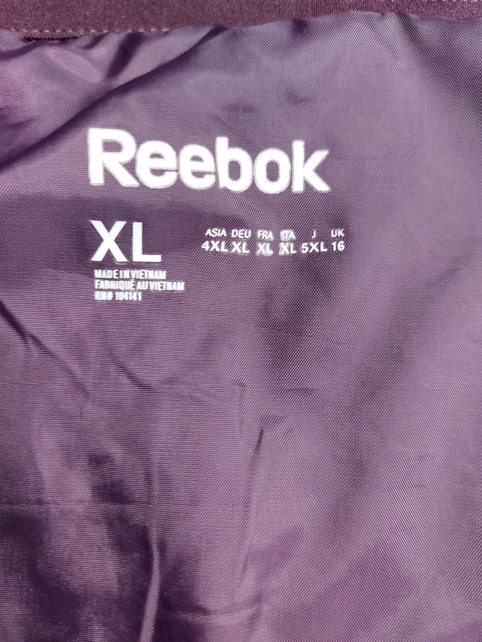 Veste reebok sans manches Taille XL très bon état - photo numéro 3