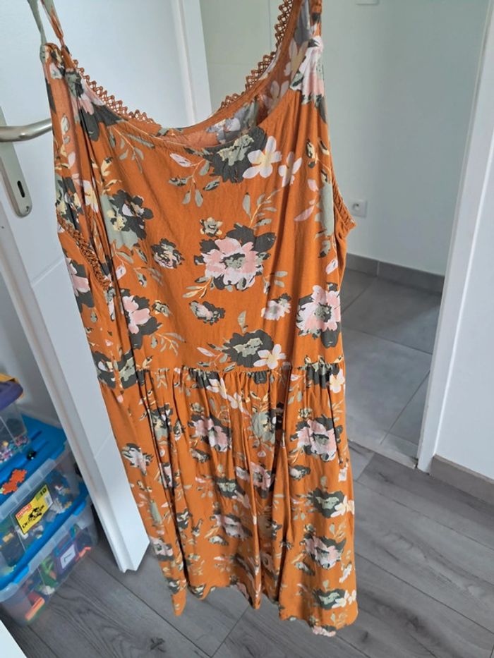 Robe fluide fleurie - photo numéro 2