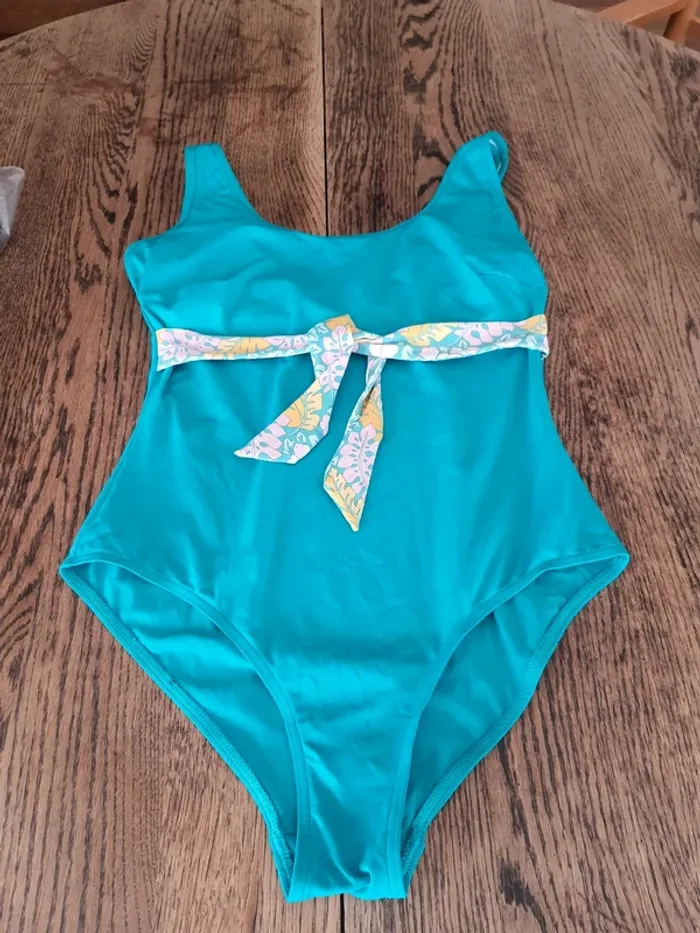 Jolie Maillot de bain Linvosges fr 44 - photo numéro 2
