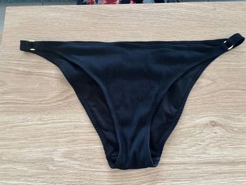 Bas de maillot de bain noir anneau doré - T.46