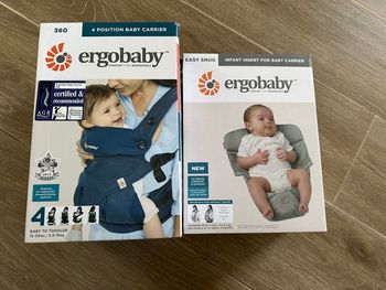 Porte bébé + réducteur Ergobaby