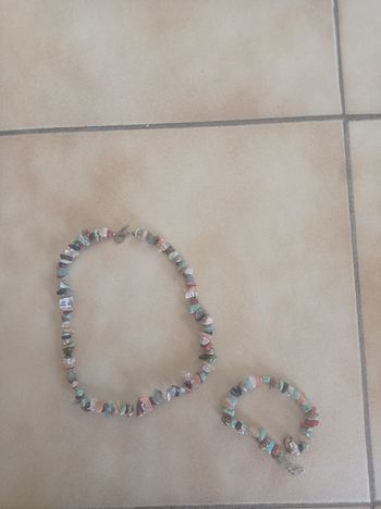 Parure (collier + bracelet) en pierres naturelles