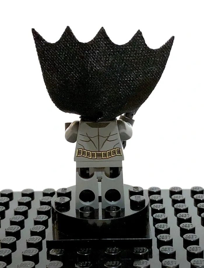 LEGO Marvel DC super heroes - Batman, type 3 Cowl - photo numéro 4